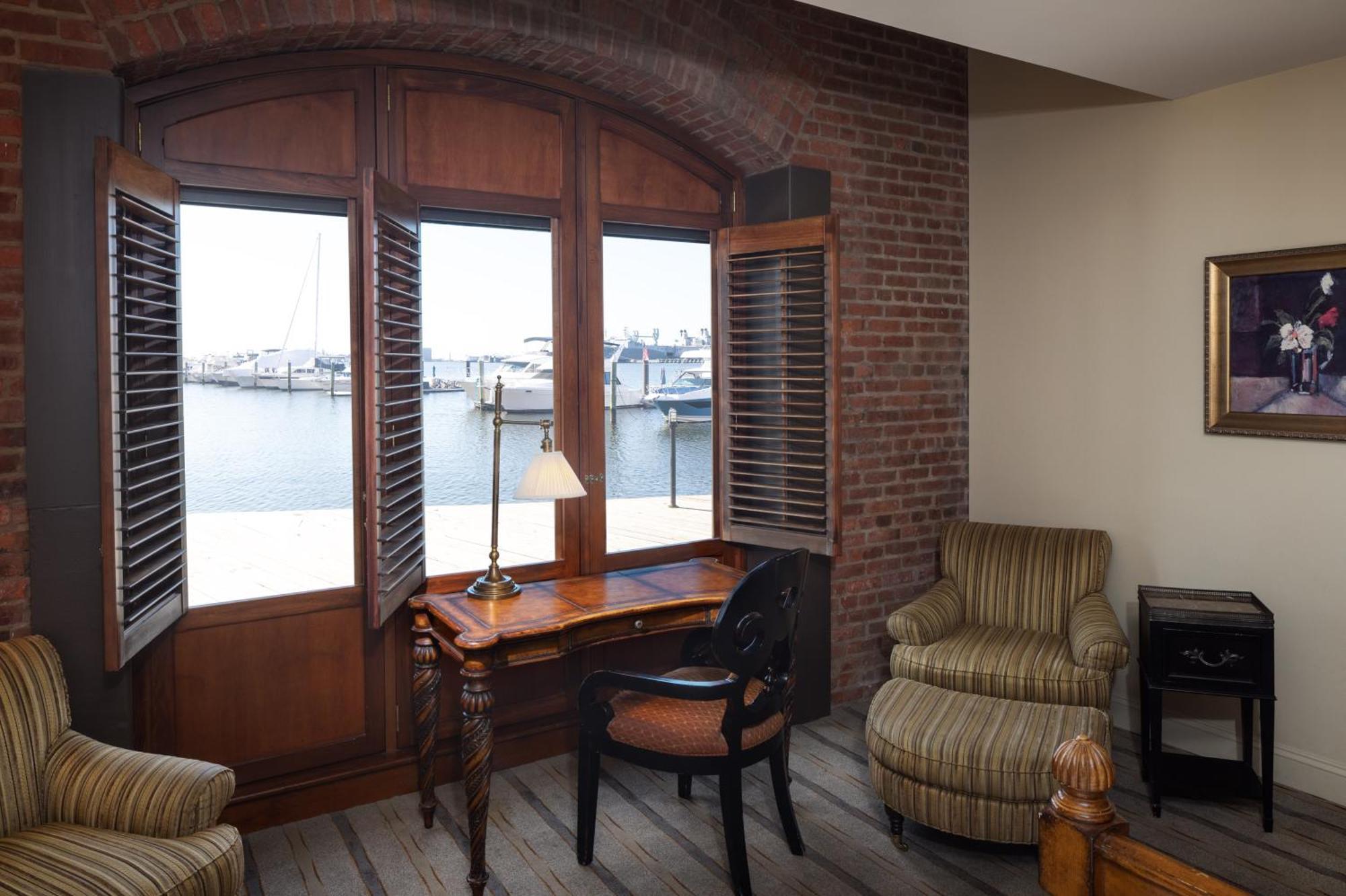 The Inn At Henderson'S Wharf, Ascend Hotel Collection Baltimore Room photo
